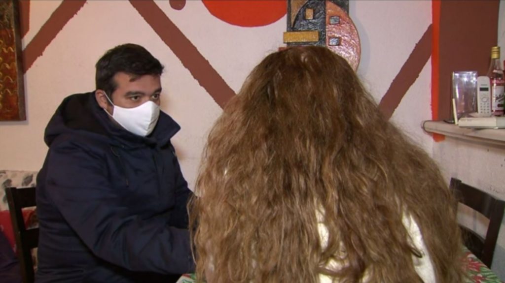 Σοκάρει η μαρτυρία γυναίκας που είδε ξαφνικά τον εαυτό της στο Διαδίκτυο