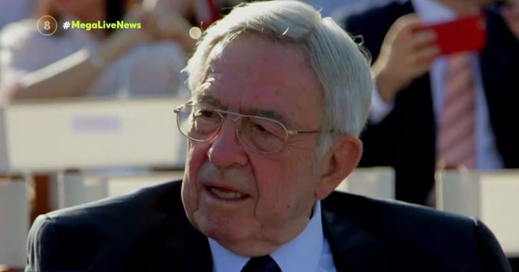 Στο νοσοκομείο ο τέως βασιλιάς Κωνσταντίνος