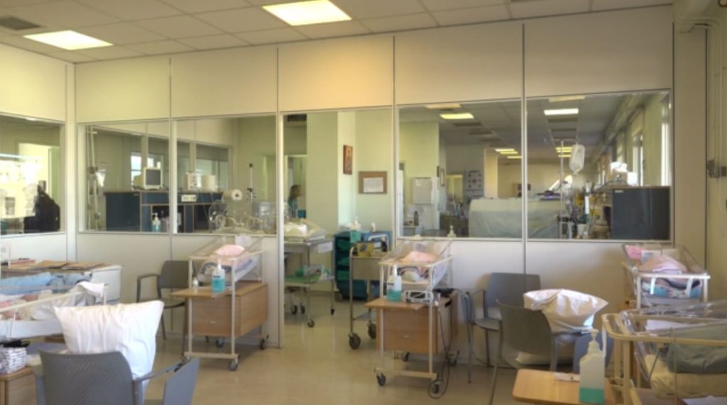 Ώρες αγωνίας για νεογέννητο 8 ημερών που νοσηλεύεται με κορωνοϊό