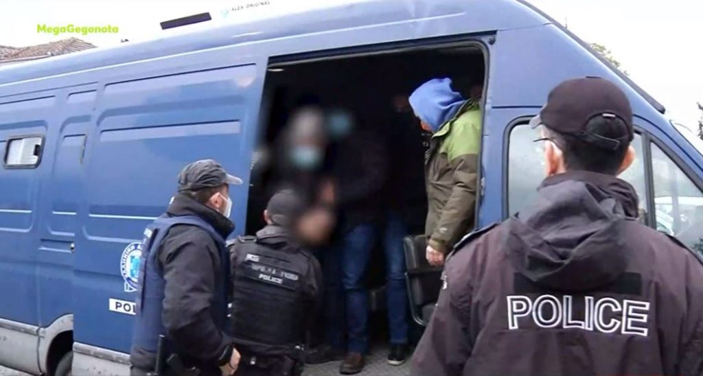 Προκλητικοί και αμετανόητοι στον ανακριτή οι 11 συλληφθέντες «θεματοφύλακες»