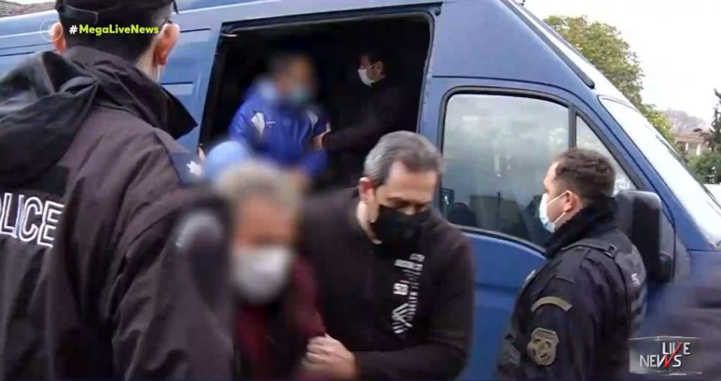 Στη Δικαιοσύνη οι ακραίοι αρνητές που άρπαξαν τον γυμνασιάρχη