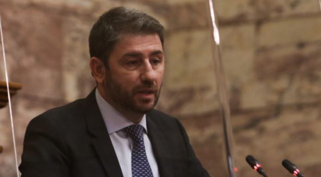 «Η κοινωνία στο προσκήνιο»: Ξεκινά το 3ο Συνέδριο του ΠΑΣΟΚ