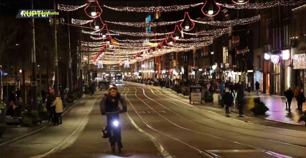 Ρολά σε εστίαση και περιορισμό ατόμων στα ρεβεγιόν φέρνει η Όμικρον στην Ευρώπη