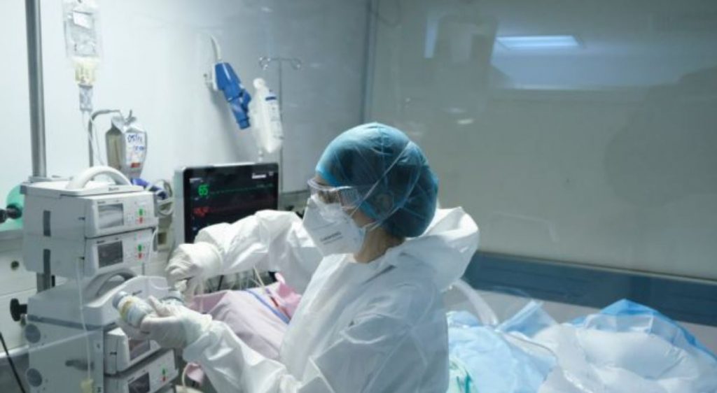 Τραγωδία στη Λαμία – Ζευγάρι πέθανε από κορωνοϊό μέσα σε 14 ημέρες – Άφησαν πίσω τους 3 παιδιά