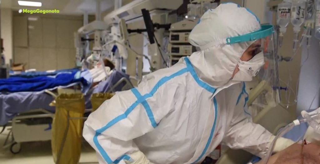 Συγκλονίζει η μαρτυρία νοσηλεύτριας – «Ασθενής μου ζήτησε να πω ένα τραγούδι στη γυναίκα του, λίγο πριν πεθάνουν»