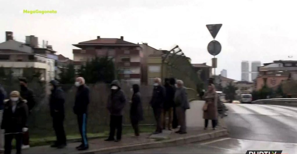 Σε ελεύθερη πτώση η τουρκική λίρα – Στα ύψη η ακρίβεια