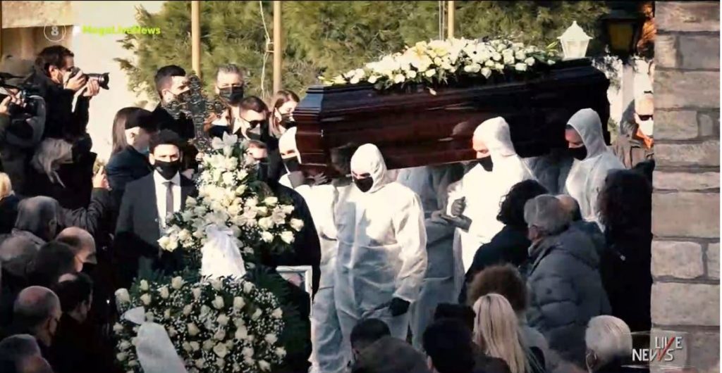 Γιώργος Τράγκας – Θλίψη στον τελευταίο αποχαιρετισμό του δημοσιογράφου