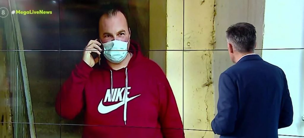Ανεμβολίαστος «έσπασε» την καραντίνα και πήγε για δουλειά στη λαϊκή αγορά