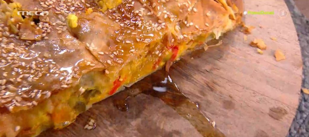 Ο Τίμος Ζαχαράτος μάς ετοιμάζει πιπερόπιτα!
