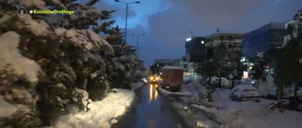 Εικόνες Αποκάλυψης στη Μεσογείων & την Αττική Οδό – Εγκλωβισμένοι χωρίς κανένα σχέδιο διαφυγής