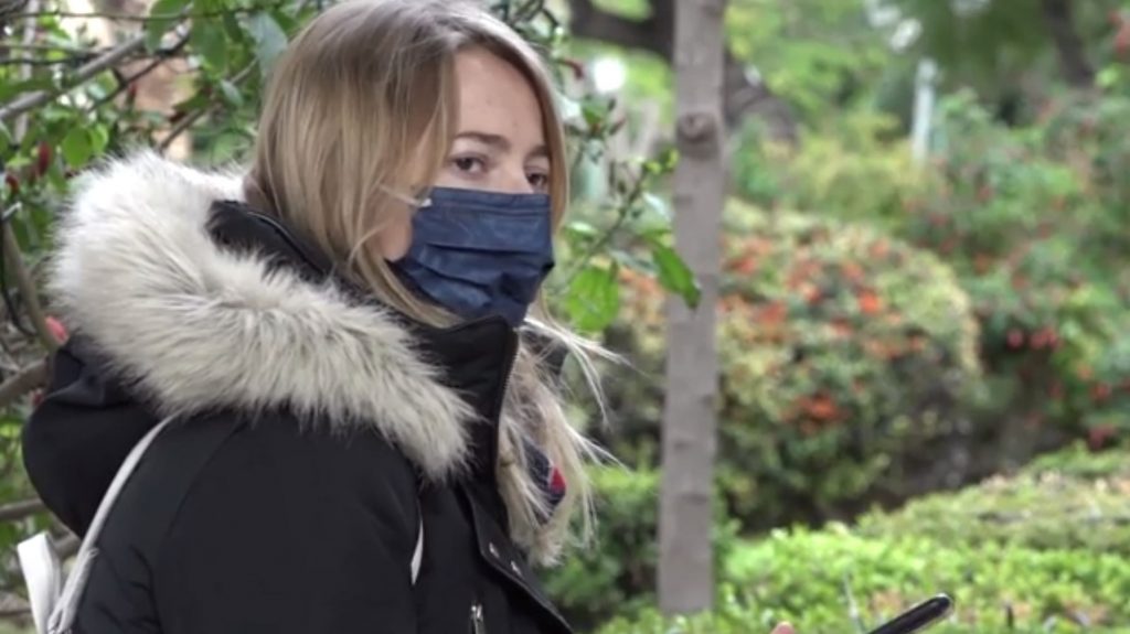 Εναλλακτικά σχέδια για την αναχαίτιση της Όμικρον εξετάζει το Μαξίμου