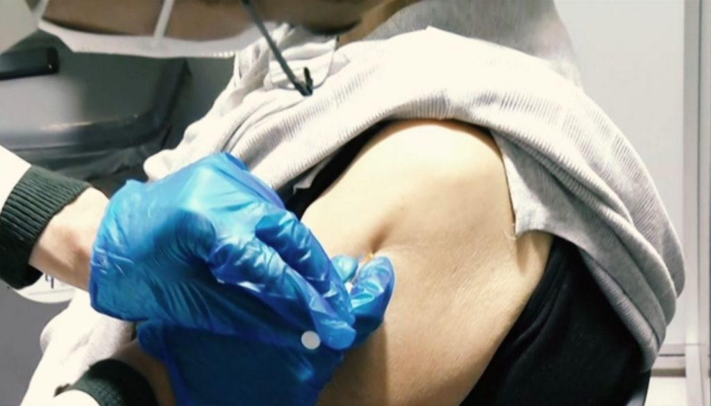 Κορωνοϊός: Ανοίγει η πλατφόρμα για τα επικαιροποιημένα εμβόλια