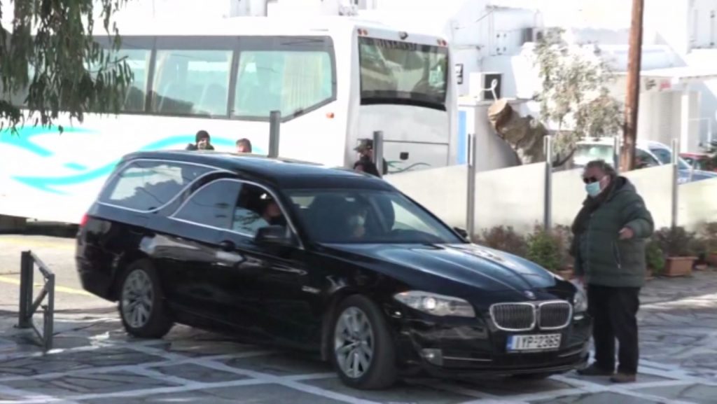 Στη Μύκονο το σπαρακτικό τελευταίο αντίο στον Τζώρτζη Μονογυιό