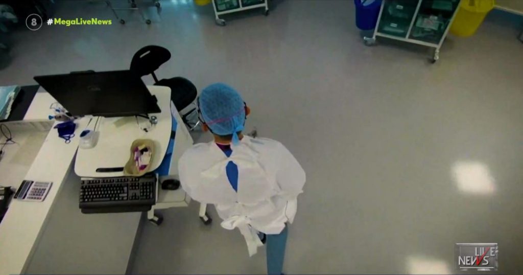 Όλοι θα νοσήσουν με την Όμικρον λένε οι ειδικοί