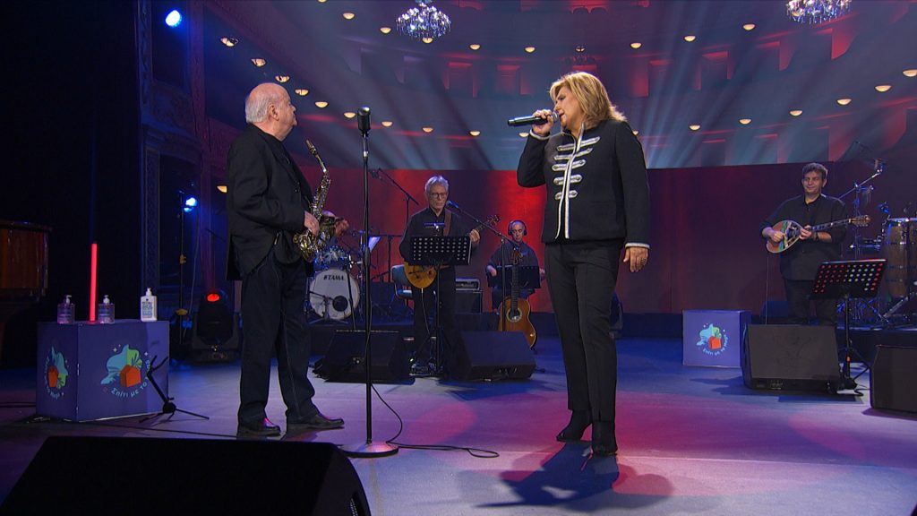 Σπίτι με το MEGA – Η Λένα Αλκαίου στο «Οι άντρες δεν κλαίνε πια» της Μαρινέλλας