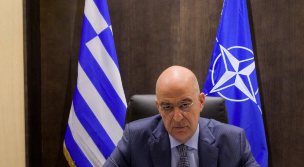 Ουκρανία: Στη Μαριούπολη ο Νίκος Δένδιας – Επαφές με Έλληνες ομογενείς