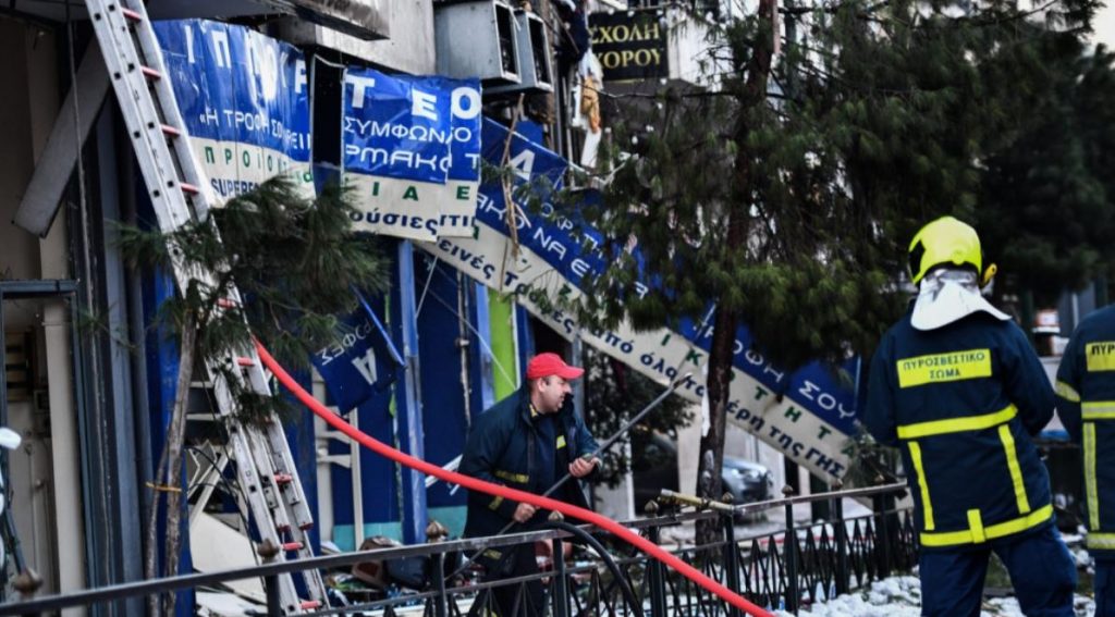 Έκρηξη στη Συγγρού: Βομβαρδισμένο τοπίο & μεγάλες καταστροφές