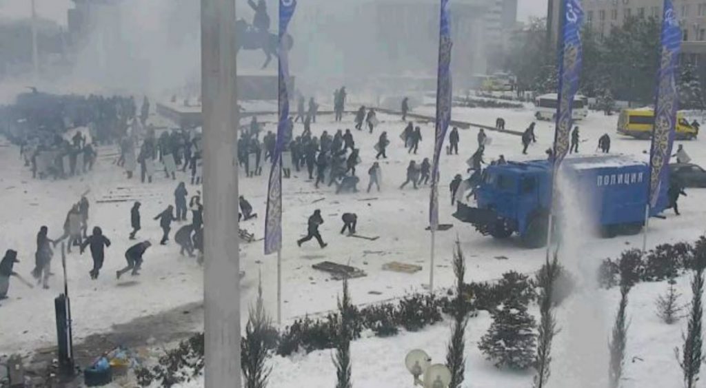 Καζακστάν – Νέος κύκλος αίματος – Σφοδρές ένοπλες συγκρούσεις