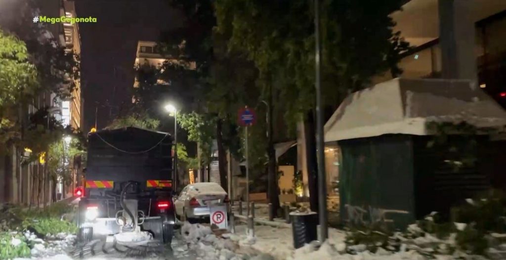 Τεράστιες καταστροφές από την κακοκαιρία στην Αττική – Χωρίς ρεύμα πολλά νοικοκυριά