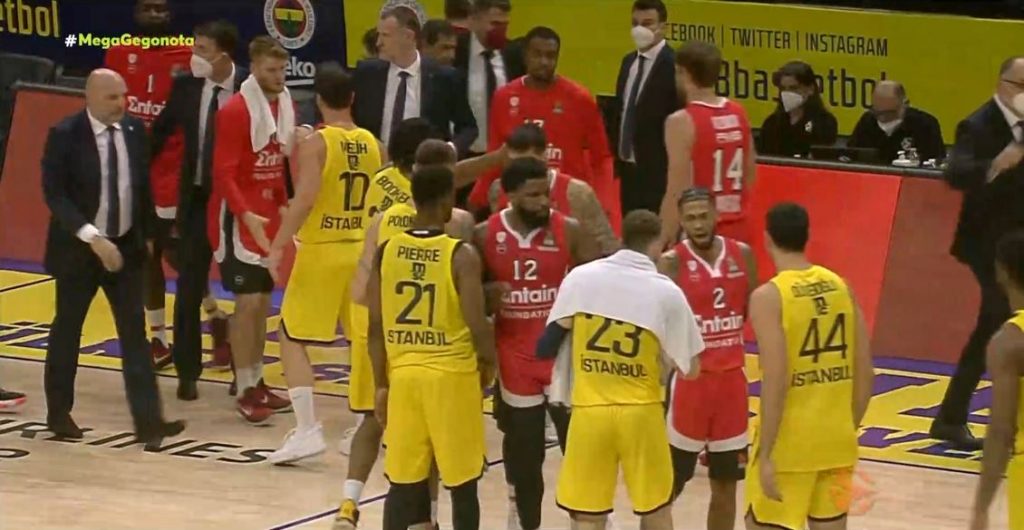 Μπάσκετ – Ήττα για τον Ολυμπιακό απέναντι στη Φενέρ