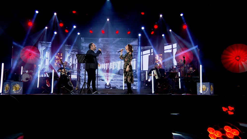 Κώστας Μακεδόνας και Μαρίζα Ρίζου στο «Έπεσε έρωτας»