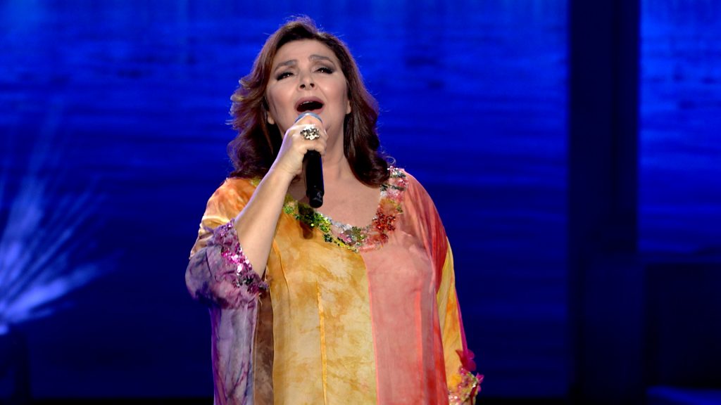 Σπίτι με το MEGA: «Η αγάπη θέλει δύο» από την υπέροχη Κατερίνα Κούκα