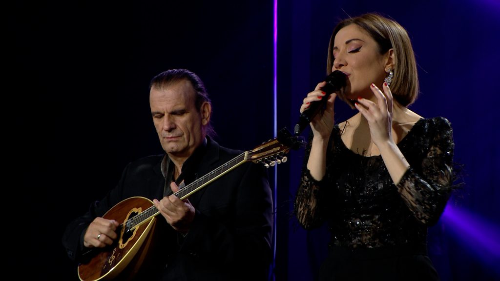 Σπίτι με το MEGA: Σπουδαία λαϊκά τραγούδια από την παρέα που άφησε εποχή