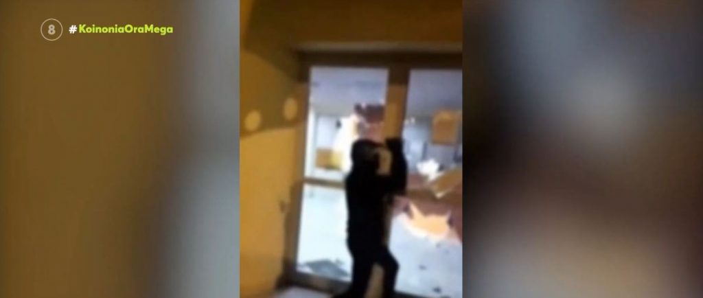 Επίθεση του Ρουβίκωνα σε γραφεία της Αττικής Οδού