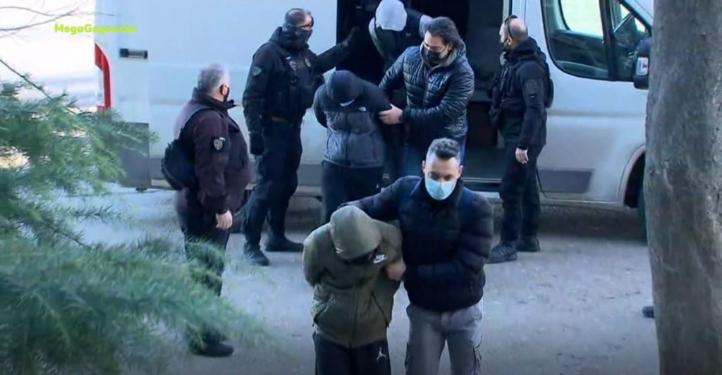 Δολοφονία Άλκη: Συνεχίζονται οι απολογίες των κατηγορουμένων – Σκοπεύει να παραδοθεί ο 20χρονος που διαφεύγει στην Αλβανία