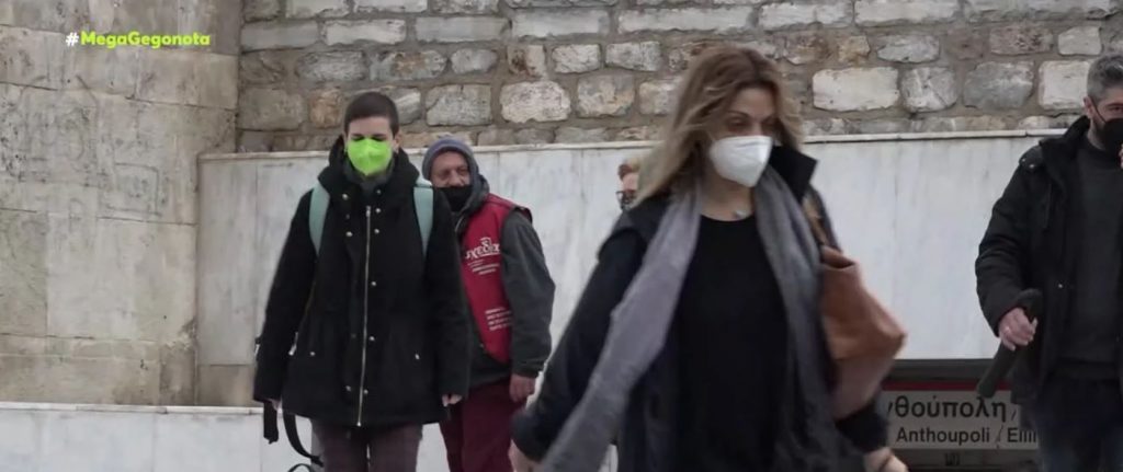 Κορωνοϊός: Επιστροφή στην κανονικότητα με… μάσκες