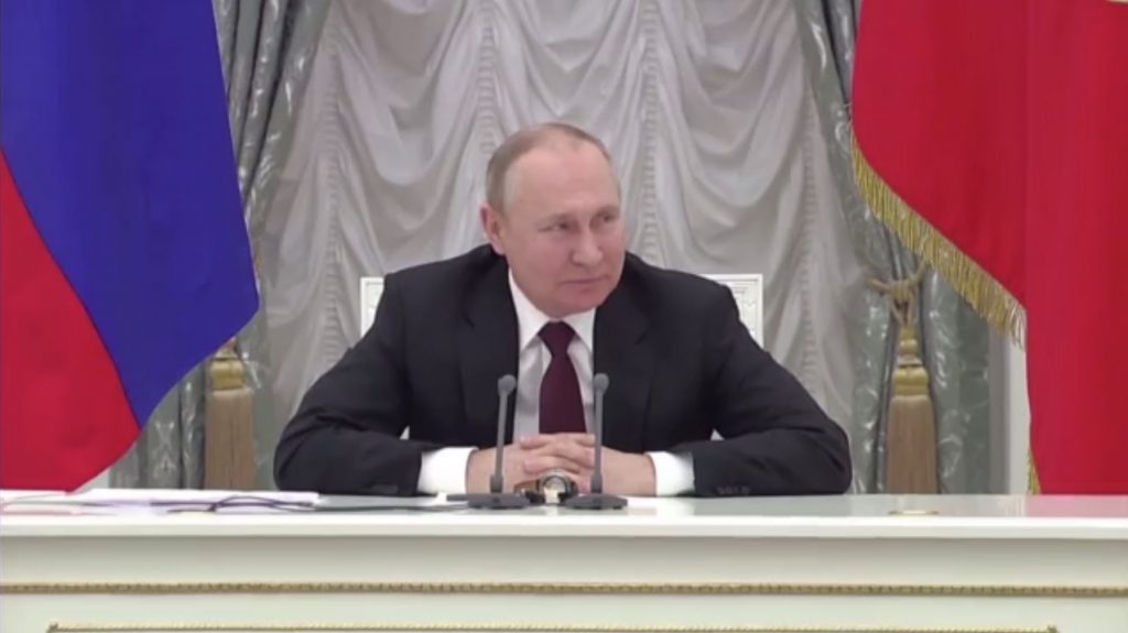 Δημόσιος εξευτελισμός του επικεφαλής των ρωσικών μυστικών υπηρεσιών από τον Πούτιν