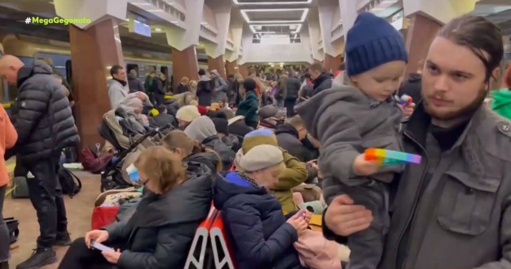 Ουκρανία: Συγκλονιστικές εικόνες με βρέφη σε αυτοσχέδιο καταφύγιο