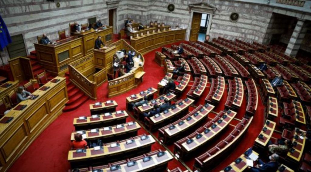 Α. Γεωργιάδης για βουλευτή που οδηγούσε & συμμετείχε σε τηλεδιάσκεψη: «Δεν παίζουμε με το τιμόνι, μπορεί να είχε παρασύρει άνθρωπο»