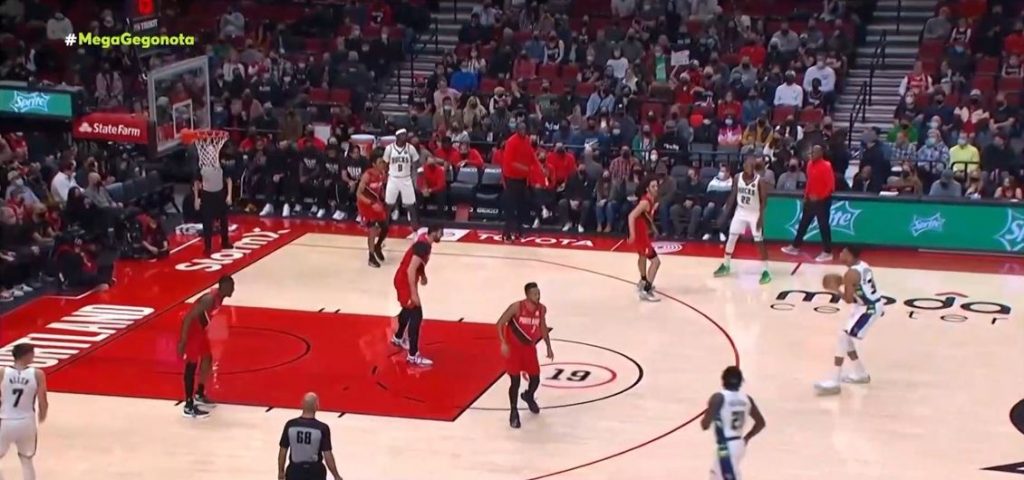 ΝΒΑ: Νέα θεαματική εμφάνιση Αντετοκούνμπο & νίκη των Μπακς επί των Μπλέιζερς