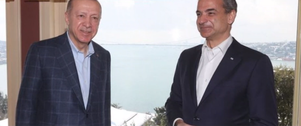 Σε θερμό κλίμα η συνάντηση Μητσοτάκη – Ερντογάν