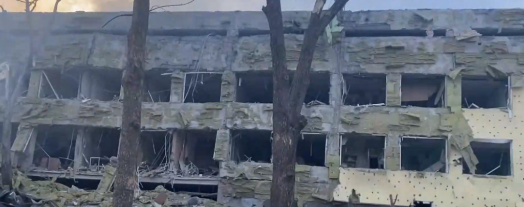 Πόλεμος στην Ουκρανία: Χτυπήθηκε μαιευτήριο στη Μαριούπολη-Δραματική έκκληση του Βολοντίμιρ Ζελένσκι