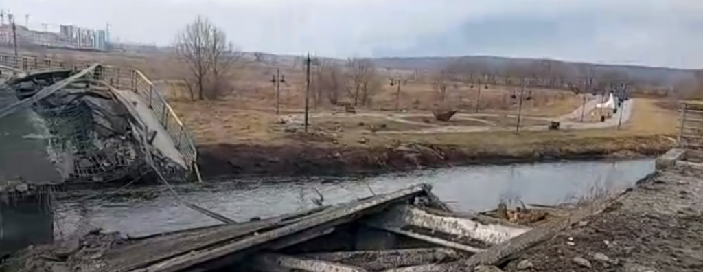 Πόλεμος στην Ουκρανία: Το LIVE NEWS στα χαλάσματα της γέφυρας του Ίρπιν