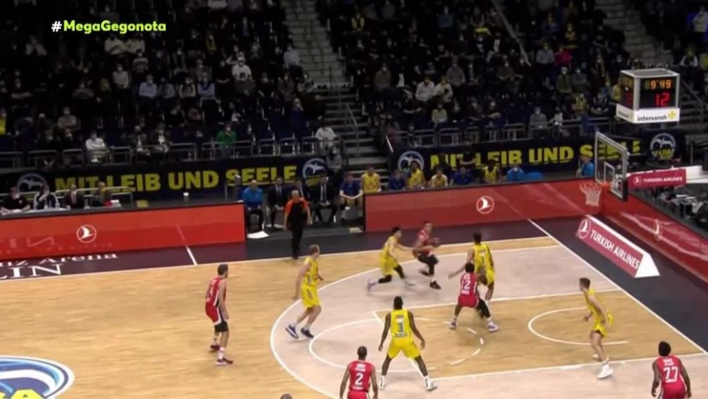 Euroleague: Ο Ολυμπιακός ηττήθηκε από την Άλμπα με 90-75