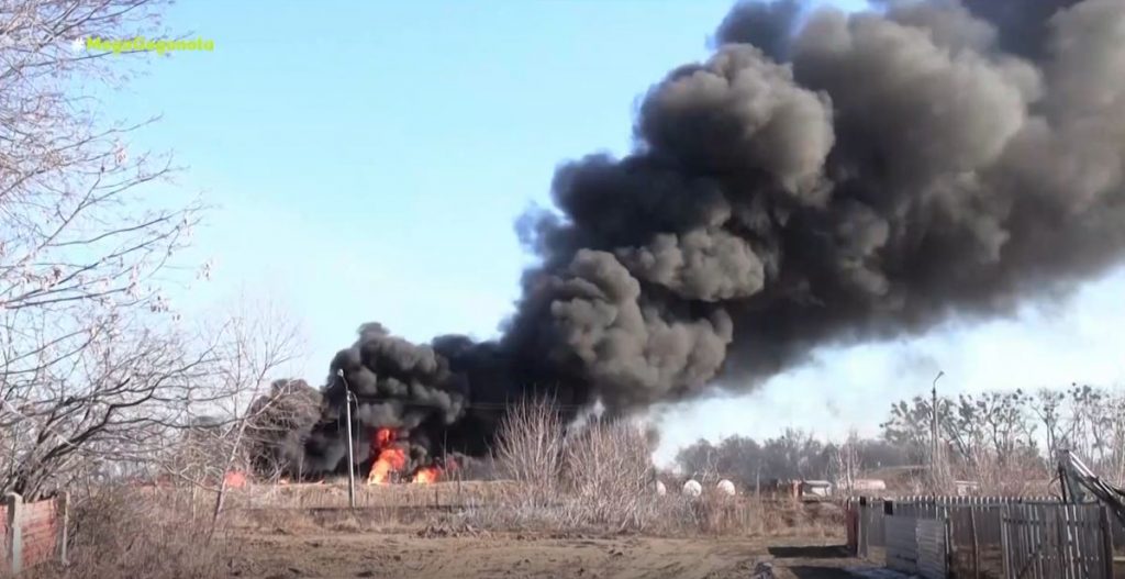 Πόλεμος στην Ουκρανία: Βομβαρδισμοί σε αεροδρόμια & στρατηγικές πόλεις