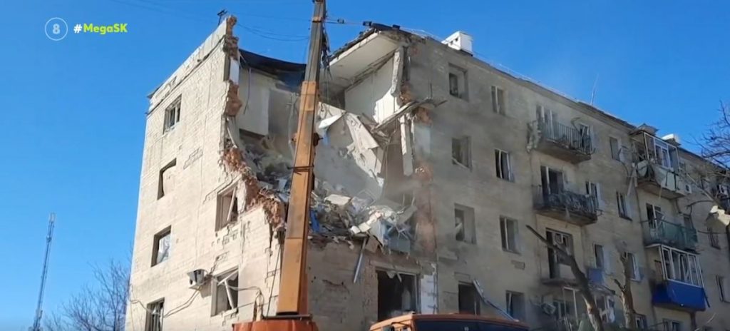 Ουκρανία: Η ρωσική «αρκούδα» έτοιμη να κατασπαράξει το Κίεβο – Εικόνες ολικής καταστροφής στη Μαριούπολη