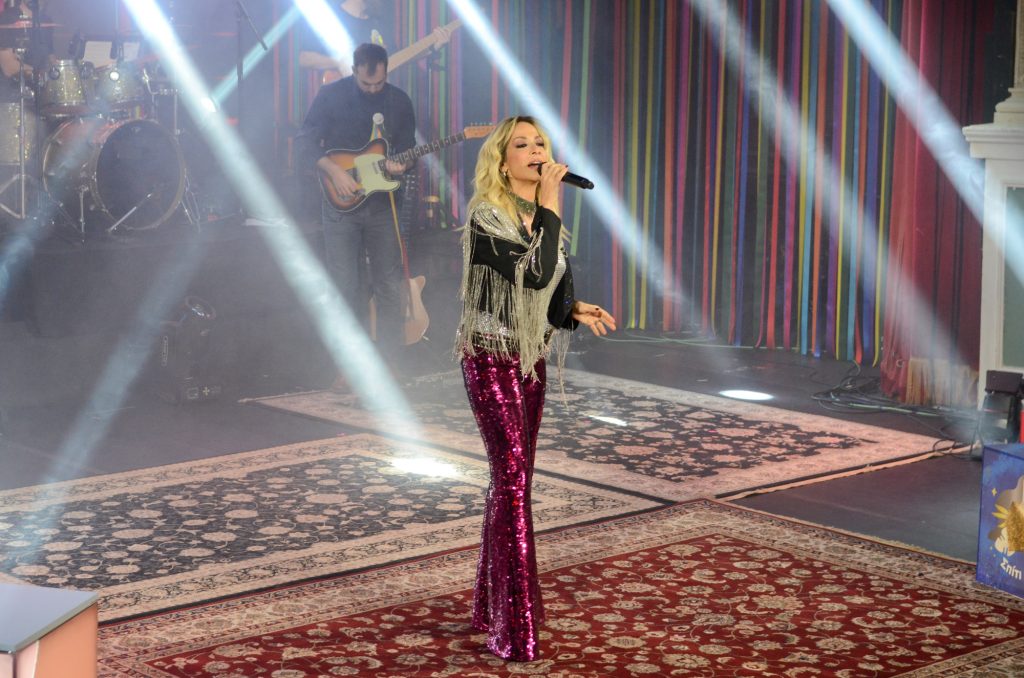 Η Άννα Βίσση έδωσε το σύνθημα: «Πατρινό Καρναβάλι για πάντα»