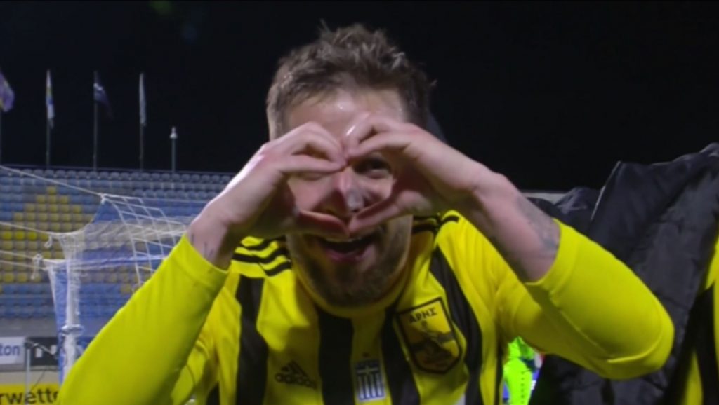 Εντός πλέι οφ ο Άρης, μεγάλωσε τη διαφορά ο Ολυμπιακός