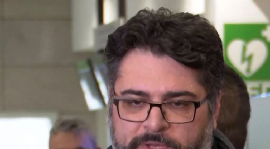 Μανώλης Ανδρουλάκης: Στην Αθήνα ο Έλληνας πρόξενος της Μαριούπολης