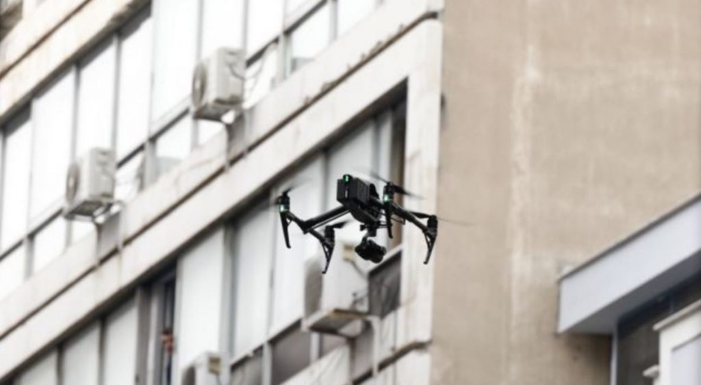 Θεσσαλονίκη: Αρχηγείο της CIA το δημαρχείο για τα γυρίσματα του «The Bricklayer»