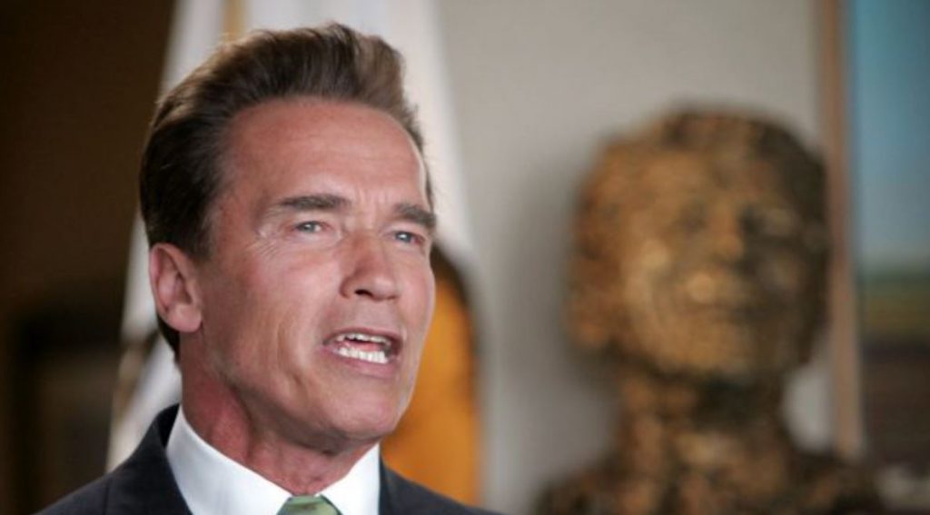 Ρωσία: Πυρ ομαδόν κατά του Άρνολντ Σβαρτσενέγκερ από ρωσικά ΜΜΕ