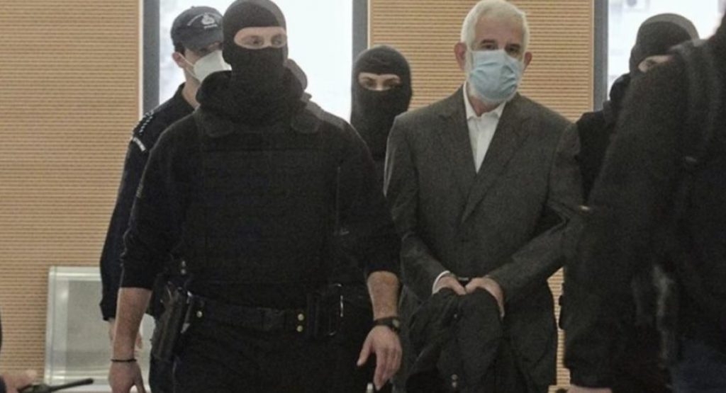 Πέτρος Φιλιππίδης: Ανέβηκαν οι τόνοι & διεκόπη η δίκη του – Σκληρές εκφράσεις στην αίθουσα