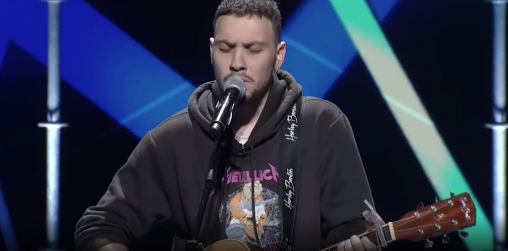 X Factor: Ένας 19χρονος έκανε τους κριτές να κοιτάζονται μεταξύ τους – Δείτε γιατί