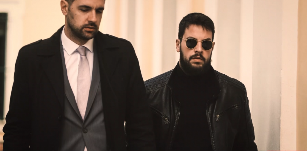 Σκυθρωπός και αμίλητος αποχώρησε από το γραφείο της ανακρίτριας ο Μάνος Δασκαλάκης