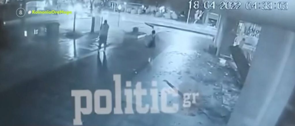 Καλαμαριά: Έκαναν κόντρες και ένα αυτοκίνητο «μπούκαρε» σε βιτρίνα καταστήματος