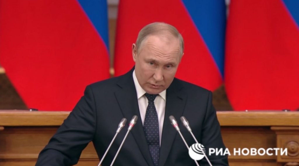 Απειλές Πούτιν στη Δύση για τη βοήθεια στην Ουκρανία